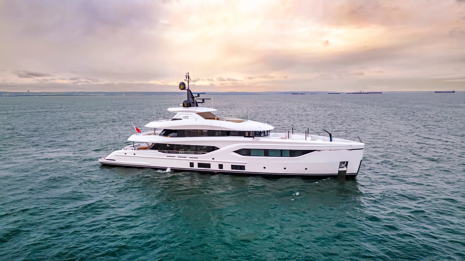 2028 Conrad C144S