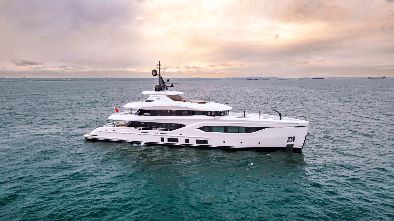 2028 Conrad C144S