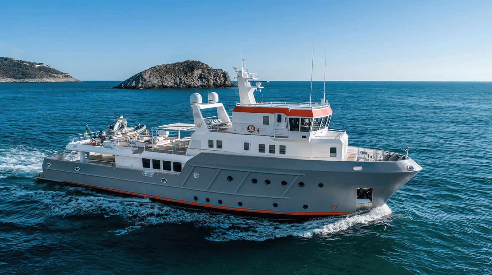 2028 Ocean King Explorer 130