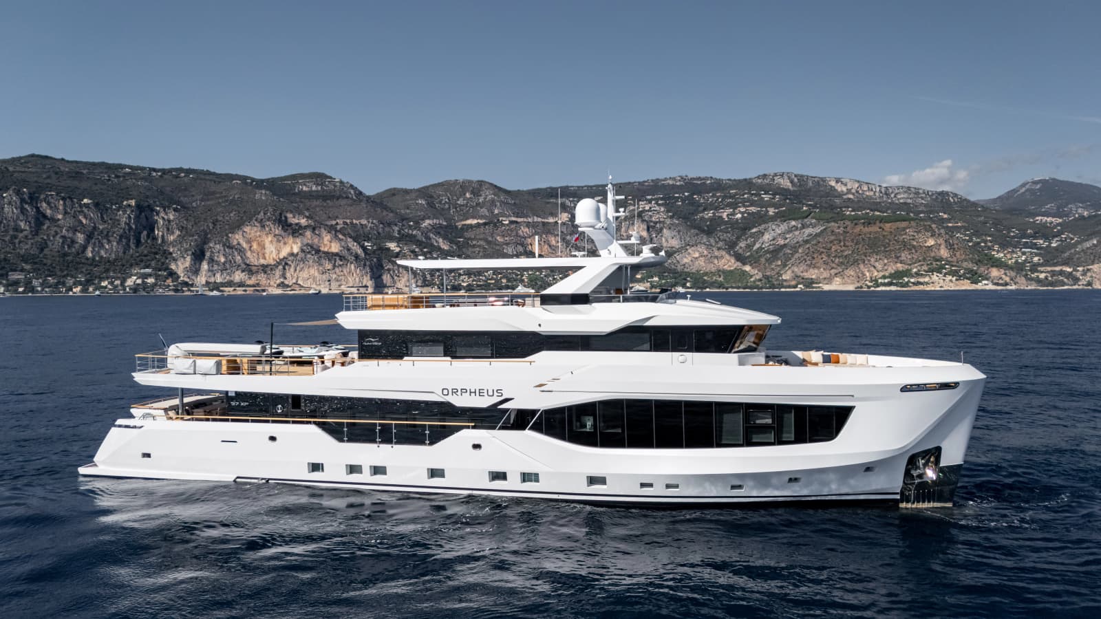 2027 Numarine 37XP