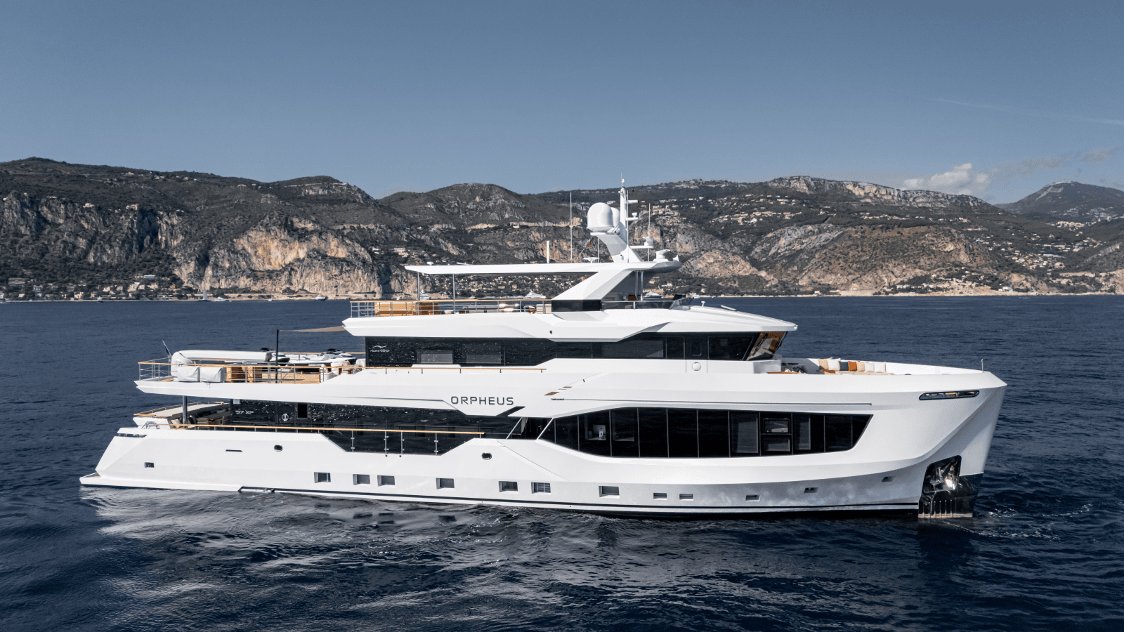 2027 Numarine 37XP